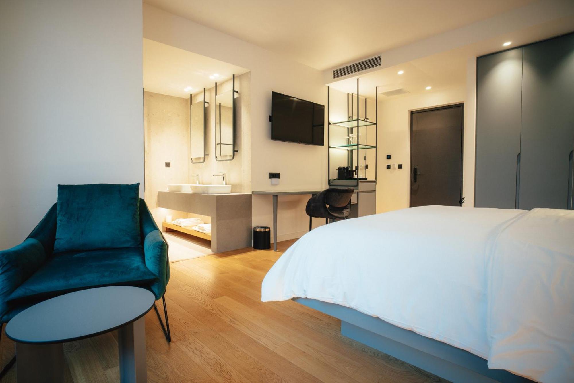 Amario Suites Hotel Aígion Ngoại thất bức ảnh