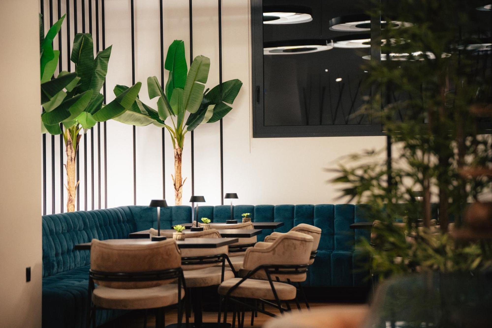 Amario Suites Hotel Aígion Ngoại thất bức ảnh