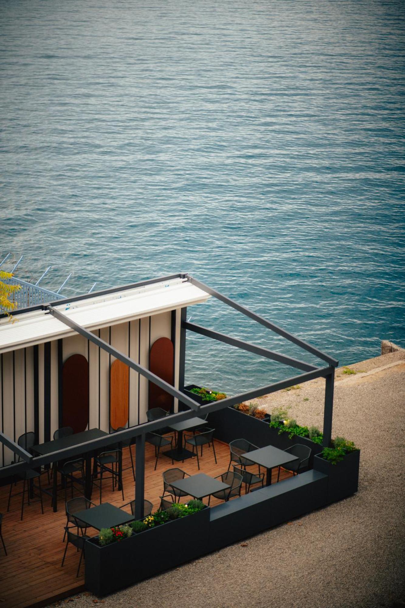 Amario Suites Hotel Aígion Ngoại thất bức ảnh