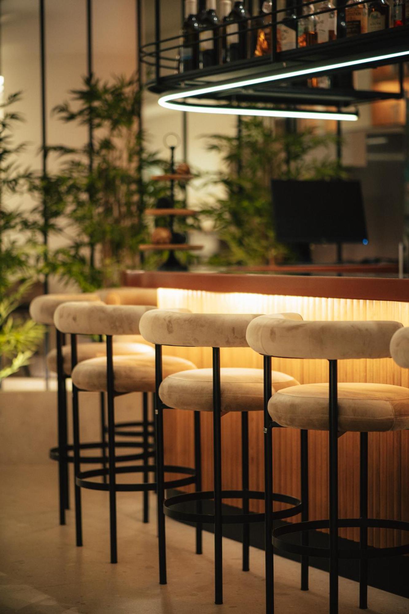 Amario Suites Hotel Aígion Ngoại thất bức ảnh
